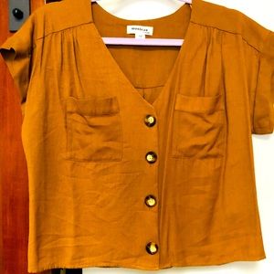 Cute button down crop.